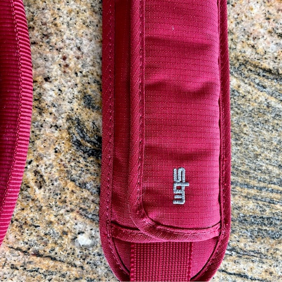 STM Red Tablet or Small Laptop Messenger Bag Tote Purse Plush Gray Lining 12 x 9 - Picture 9 of 12